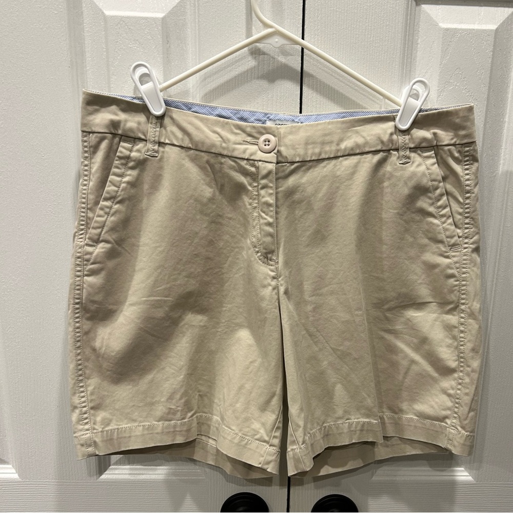 Crown & Ivy Shorts Womens 8 Khaki Caroline  Chino